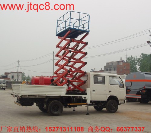 根據(jù)第一升降車網(wǎng)最新數(shù)據(jù),國(guó)內(nèi)升降車市場(chǎng)11月份同比下滑17%,以約4.5萬(wàn)輛的銷量再創(chuàng)歷史新低;1-11月,升降車市場(chǎng)累計(jì)銷售49.9萬(wàn)輛,同比下滑27%。面對(duì)一連串的負(fù)增長(zhǎng),實(shí)時(shí)關(guān)注升降車市場(chǎng)變動(dòng)的張立文,在談及公司現(xiàn)狀和行業(yè)發(fā)展時(shí)略顯煩悶。